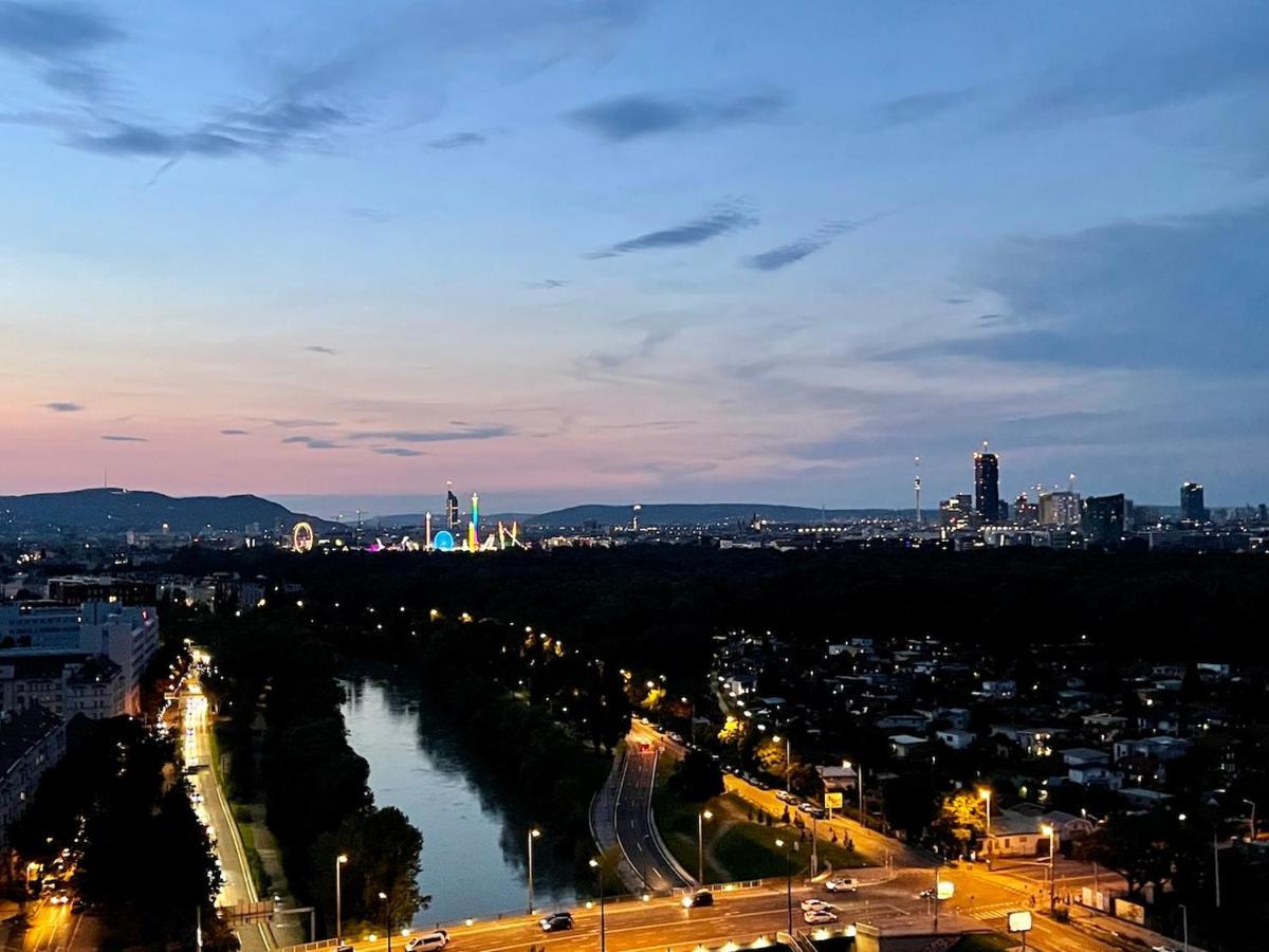 Triiiple Level 20 - Sonnenwohnen Apartment Mit Parkplatz Und Fantastischem Ausblick Viena Exterior foto